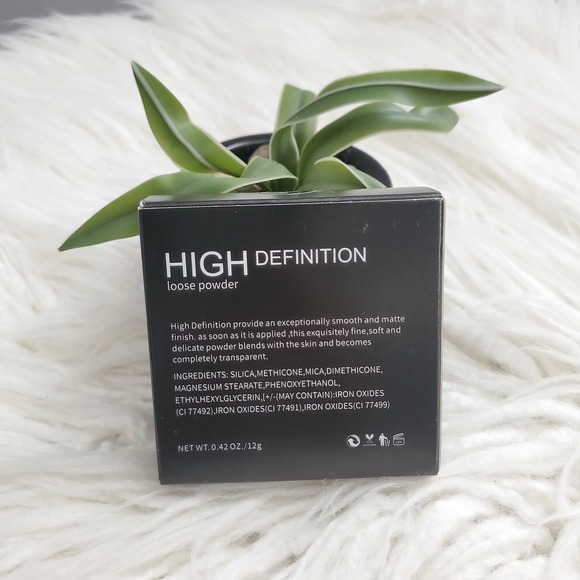 TASH Cosmetics High Definition Matte Loose Powder Deep Tan #04 - Picture 5 of 5